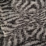 Gestrickter Schal mit aufwendigem Muster in Schwarz, Grau und Glitzer